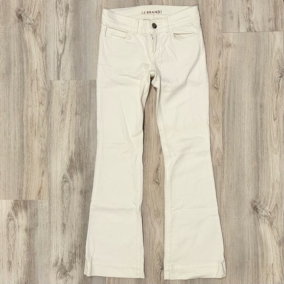 J Brand Petite Heartbreaker White Denim Low Rise Cotton Boot Cut Jeans Size 26” - Picture 1 of 9